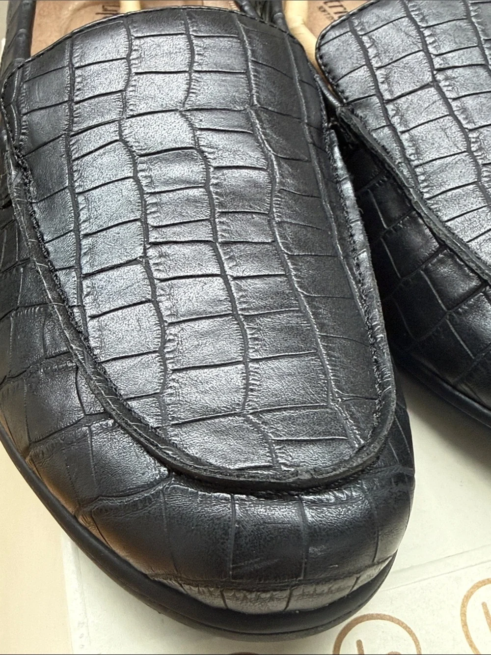 Life Stride Margot Black Croc-Embossed Leather Loafers Women’s Size 9W